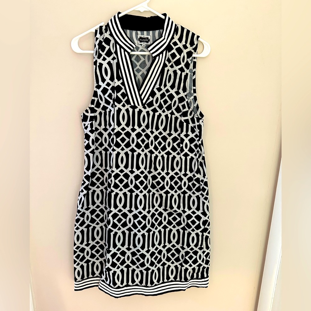 MudPie cotton dress. Size Medium. Crisp white & black.